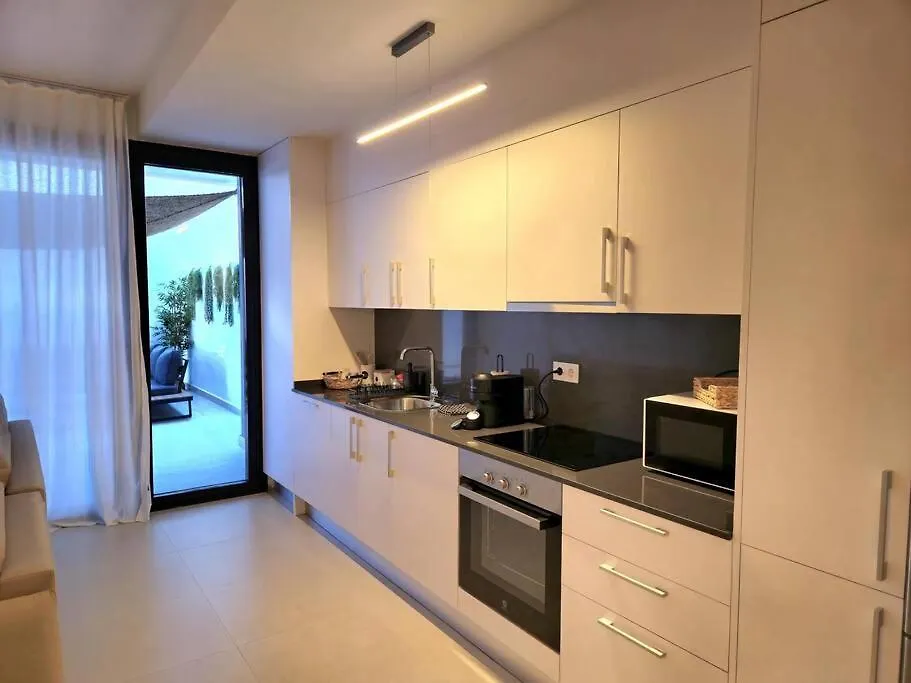 Samuel Luxury 2Bedroom Apartment, Large Patio, Free Wifi And Private Parking By Namaste Elite Torremolinos 0*,