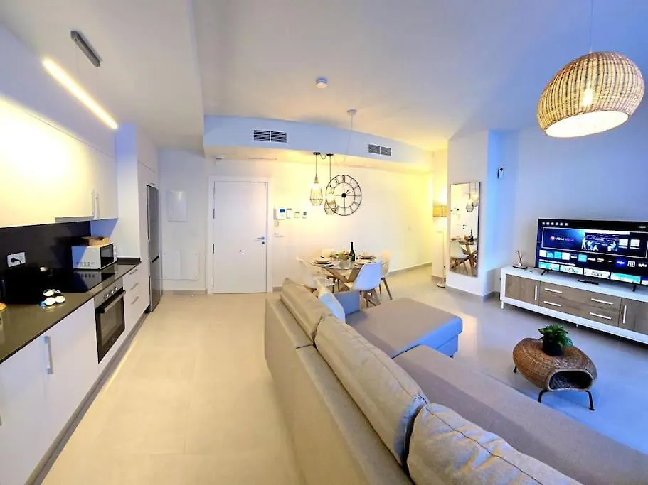 Samuel Luxury 2Bedroom Apartment, Large Patio, Free Wifi And Private Parking By Namaste Elite Torremolinos