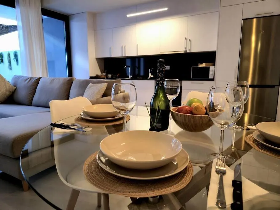 Samuel Luxury 2Bedroom Apartment, Large Patio, Free Wifi And Private Parking By Namaste Elite Torremolinos
