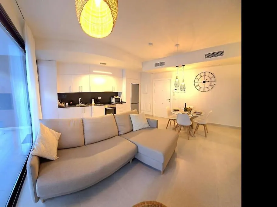 Samuel Luxury 2Bedroom Apartment, Large Patio, Free Wifi And Private Parking By Namaste Elite Torremolinos