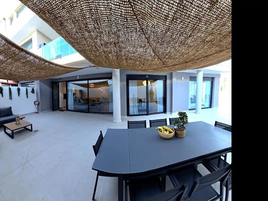 Samuel Luxury 2Bedroom Apartment, Large Patio, Free Wifi And Private Parking By Namaste Elite Torremolinos